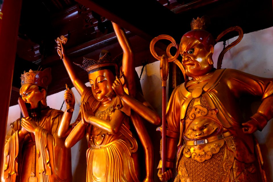 2014.11.17.103127_Figures_Jade_Buddha_Temple_Shanghai
