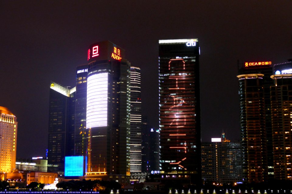 2014.11.15.193328_Buildings_at_night_Pudong_Shanghai
