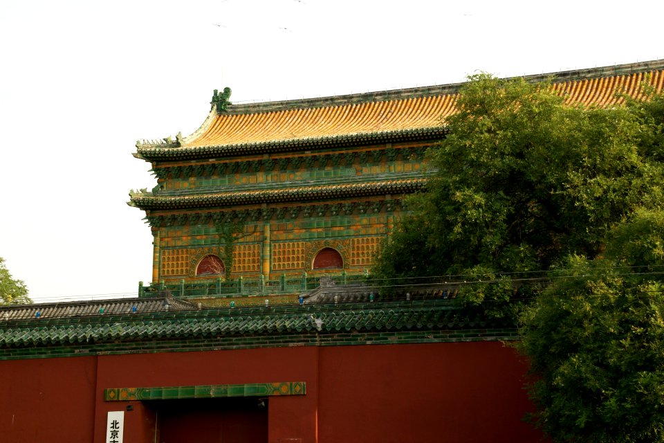 2014.08.17.171254_Liulige_(Glazed_Pavilion)_Beihai_Park_Beijing