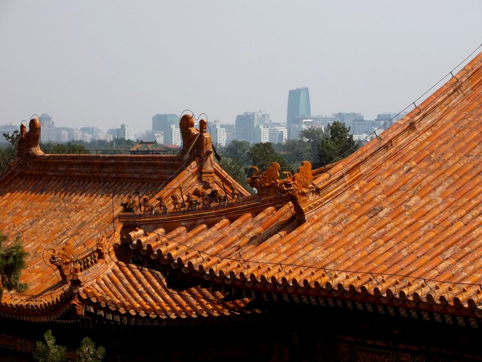 2014.08.27.133914_View_city_Wanshou_Shan_(Longevity_Hill)_Summer_Palace_Beijing