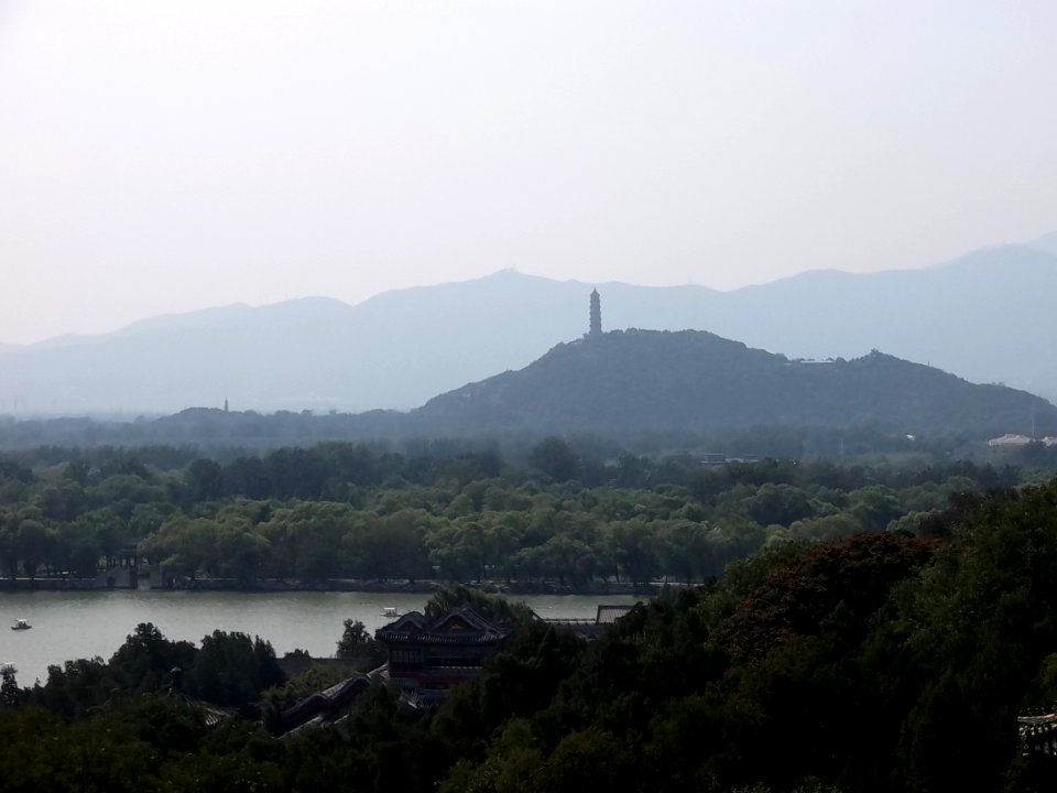 2014.08.27.133234_Yu_Feng_Pagoda_view_Foxiang_Ge_Summer_Palace_Beijing