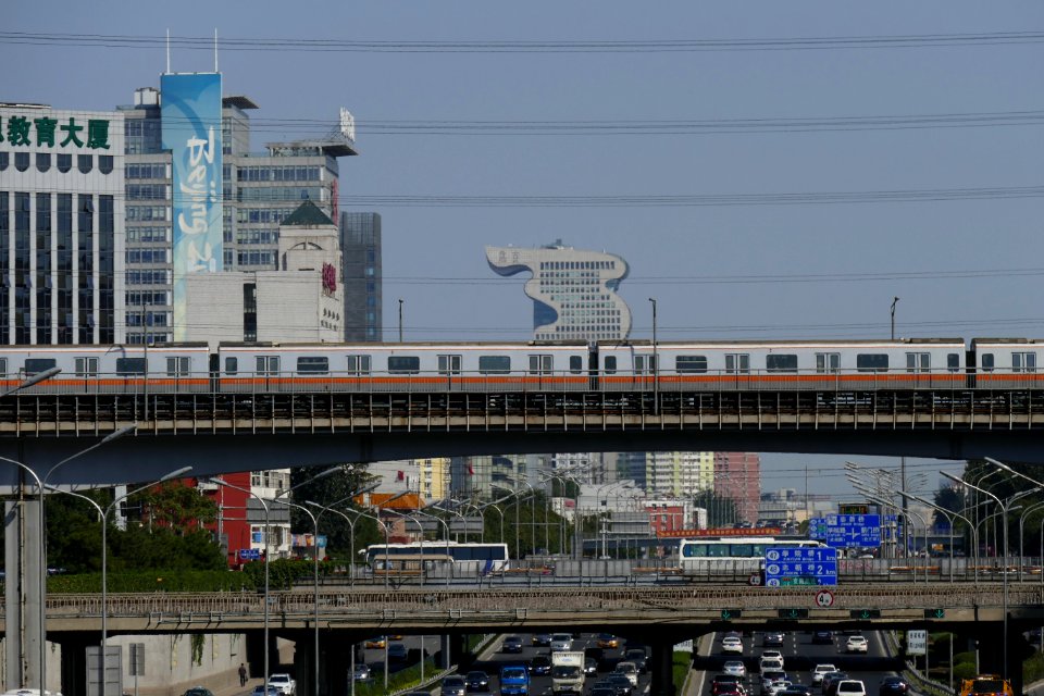 2014.09.29.135457_IBM-Building_train_North_4th_Ring_Road_West_Bejing