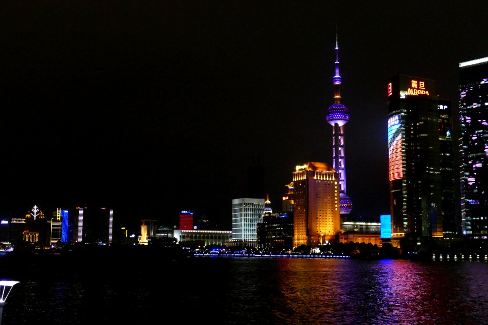 2014.11.15.194007_Oriental_Pearl_Tower_at_night_Pudong_Shanghai