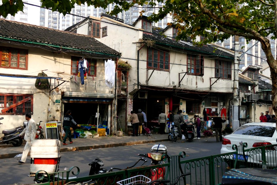 2014.11.17.095603_Old_Houses_Anyuan_Road_Shanghai