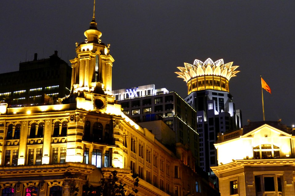 2014.11.15.192108_Three_on_The_Bund_Bund_Center_night_Shanghai