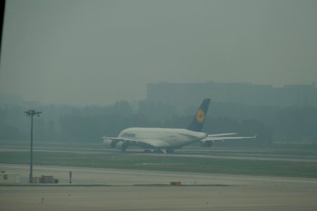 2014.10.01.105507_Lufthansa_LH721_A380-800_Terminal_3_Airport_Bejing
