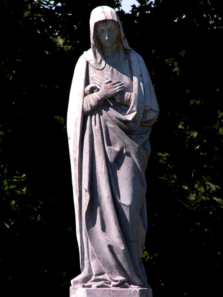2014-09-24-St-John-Vianney-Cemetery-Calvary-04