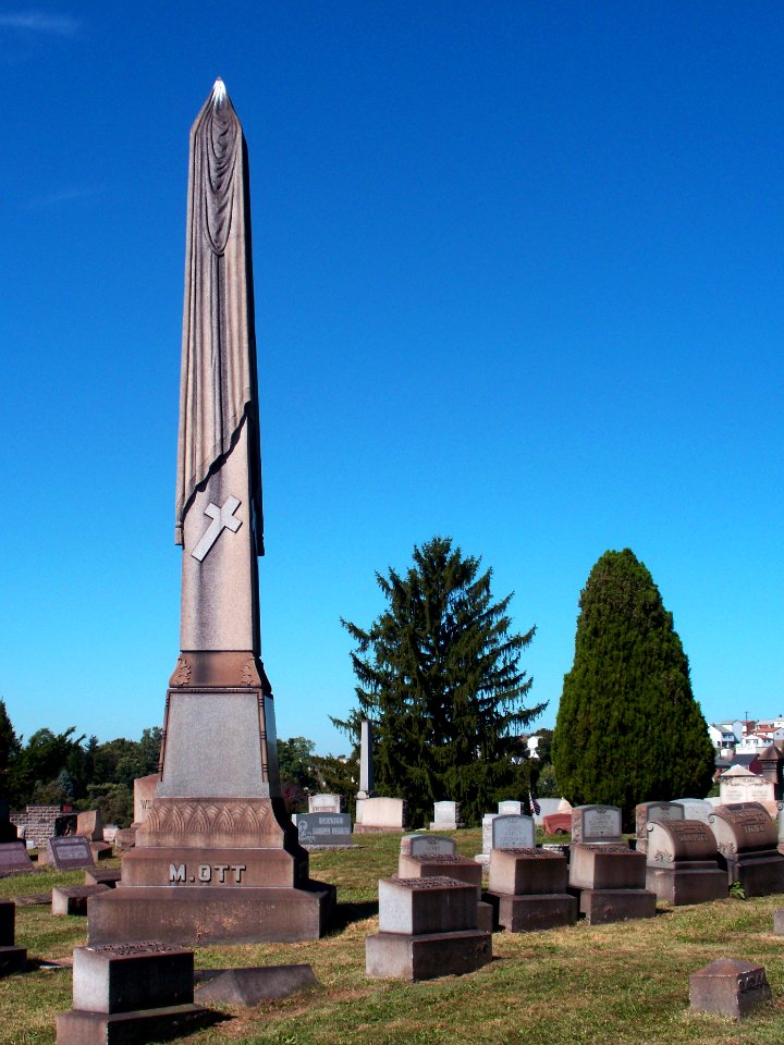 2014-09-24-St-John-Vianney-Cemetery-Ott-01