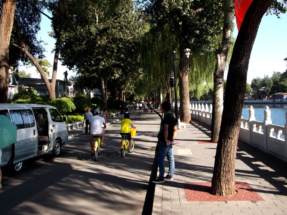 2014.09.04.153732_Houhai_Lake_Beijing