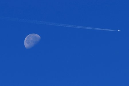 2014.10.13.100000_Airplane_Moon_Grass_Lake_Weed_California