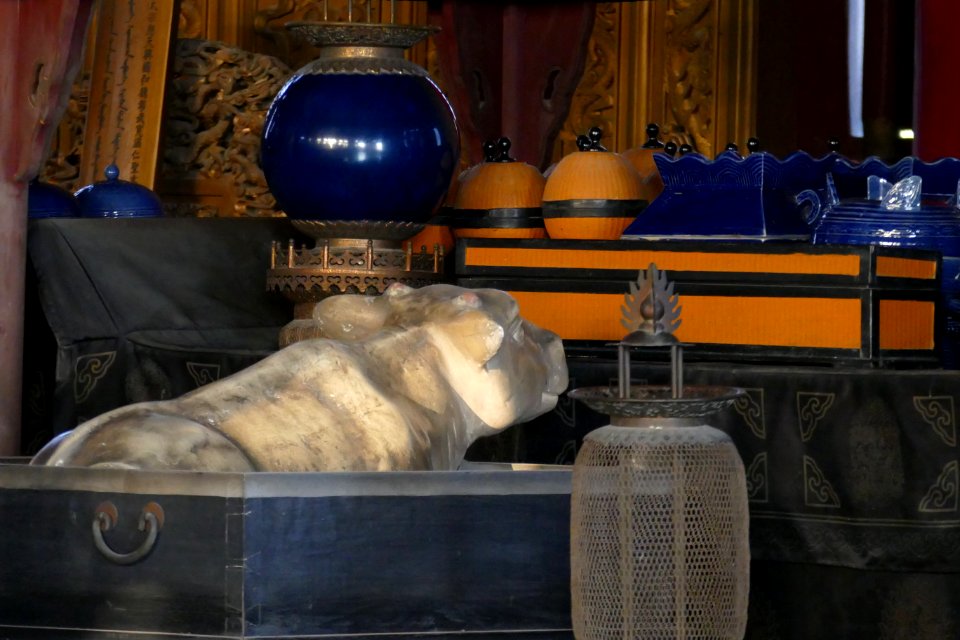 2014.09.29.171215_Calf_interior_Temple_of_Heaven_Bejing