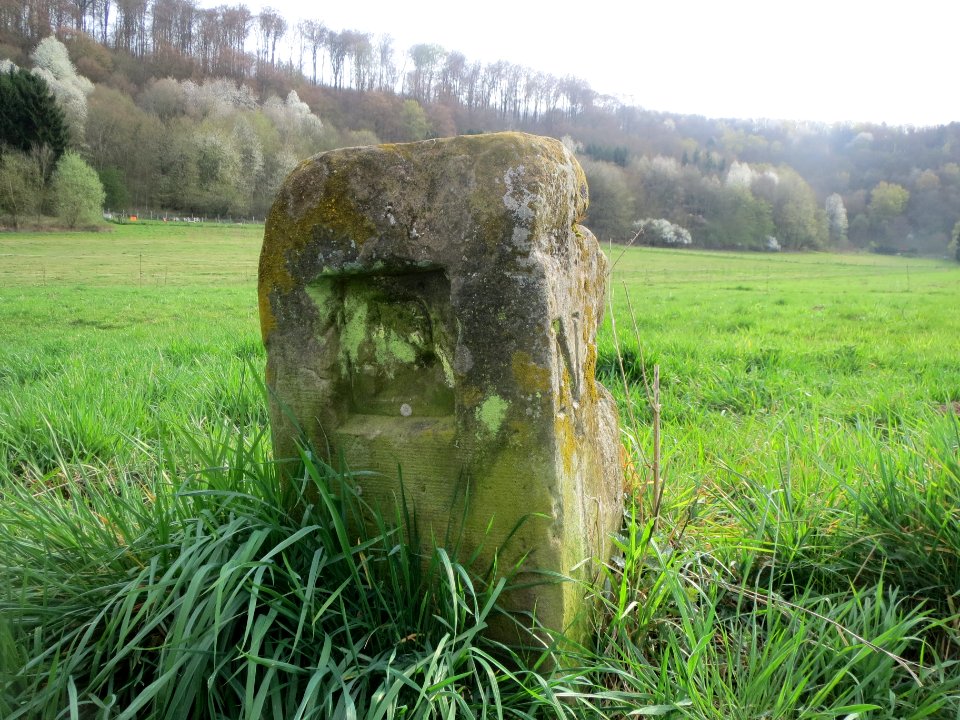 20140402Grenzstein_Almet2