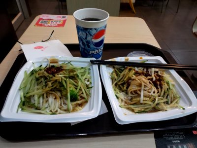 2014.08.23.124131_Noodles_Weijei_Huguosi_Street_Bejing