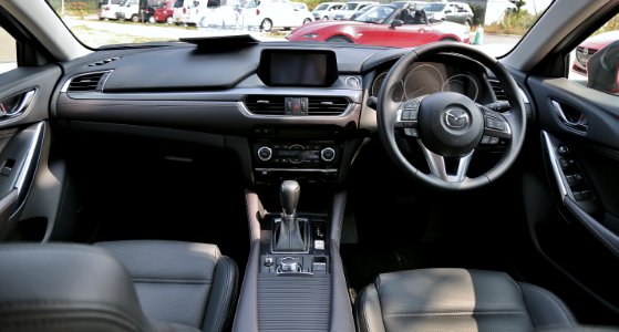 2015_Mazda_Atenza_interior