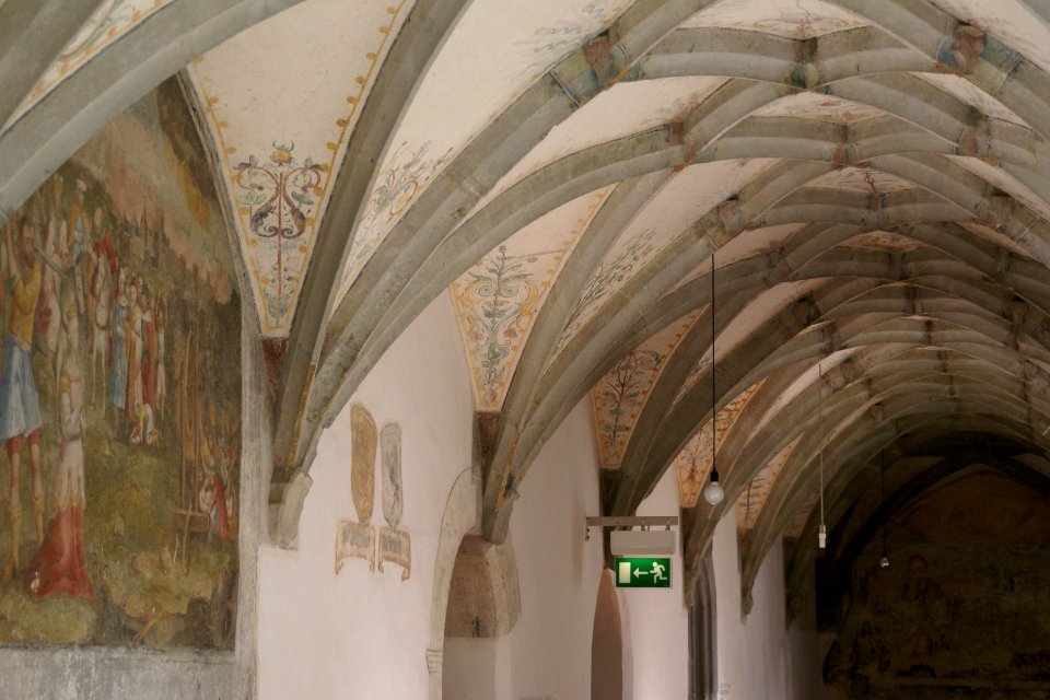 2014.07.19.183739_Frescoes_cloister_Kloster_Heiligkreuztal
