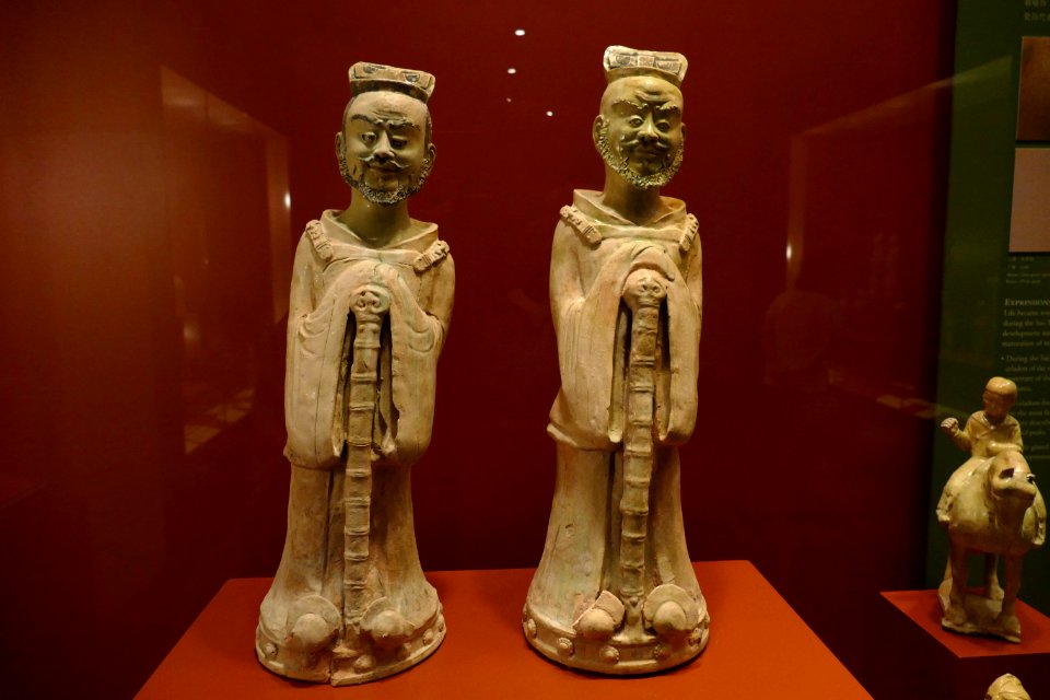 2015.05.18.114012_Attendant_figurines_(Sui_Dynasty_581_-_618)_Heritage_Museum_Sha_Tin_Hong_Kong