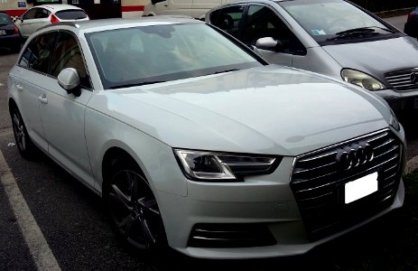 2015_Audi_A4_Avant