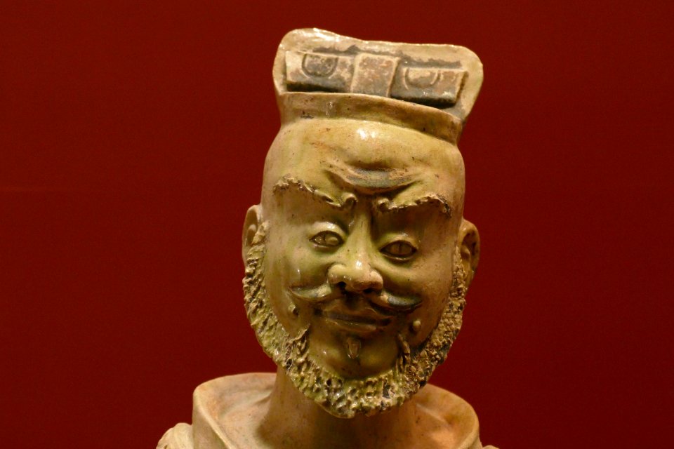 2015.05.18.114033_Attendant_figurine_(Sui_Dynasty_581_-_618)_Heritage_Museum_Sha_Tin_Hong_Kong