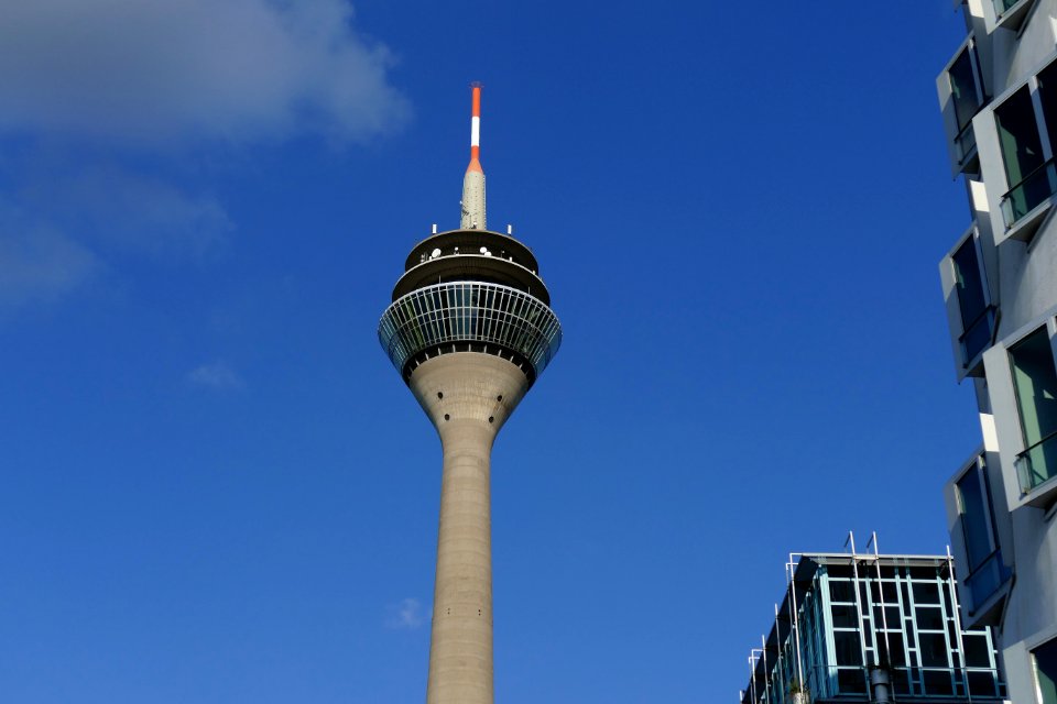 2015.09.26.160445_Rheinturm_Düsseldorf
