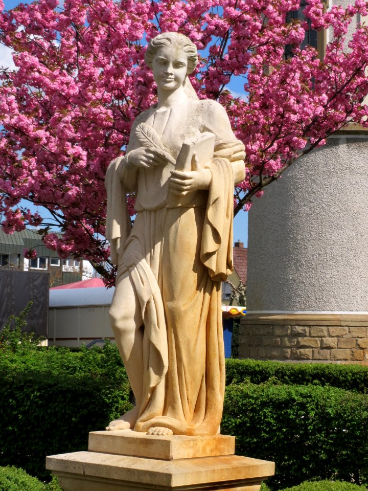20150418ev_Kirche_Hockenheim