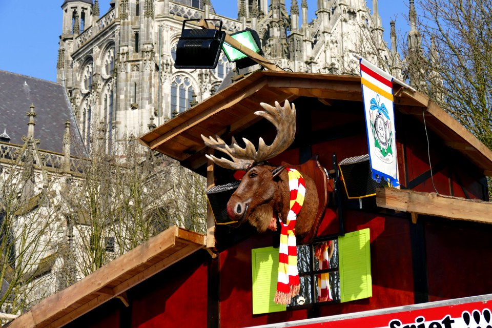 2015.02.16.141519_Elk_head_stand_Carnival_Parade_'s-Hertogenbosch