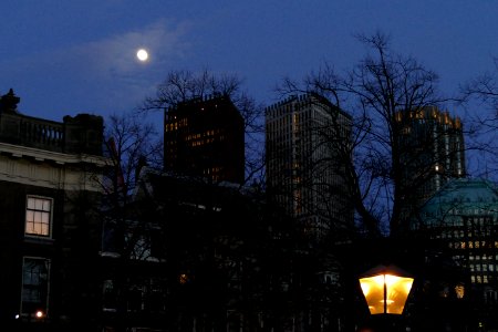 2015.03.03.184657_Dusk_Plein_Den_Haag_NL