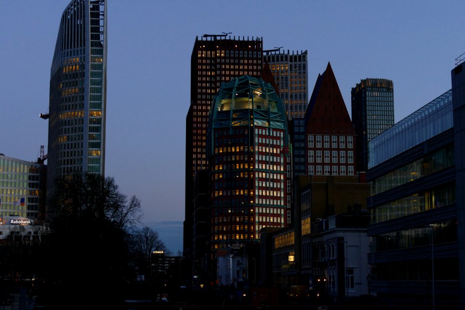 2015.03.03.183755_Dusk_Zwarteweg_Den_Haag_NL