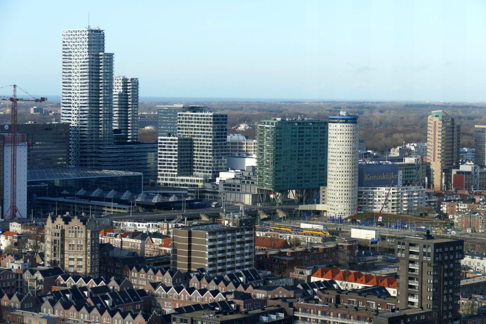 2015.03.03.163934_View_Centraal_train_station_Haagse_Toren_Den_Haag_NL