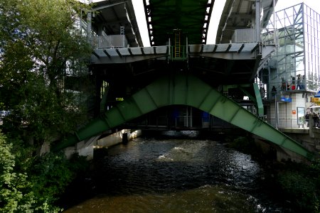 2015.09.26.110440_Haltestelle_Oberbarmen_Schwebebahn_Wuppertal