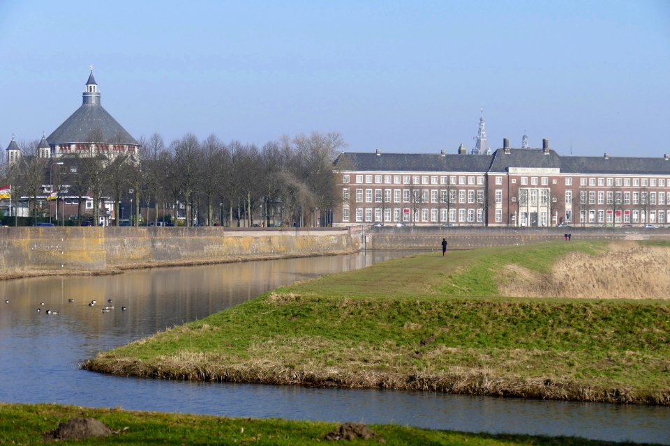 2015.02.16.134054_Sint-Catharinakerk_Paleis_van_Justitie_'s-Hertogenbosch