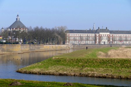2015.02.16.134054_Sint-Catharinakerk_Paleis_van_Justitie_'s-Hertogenbosch