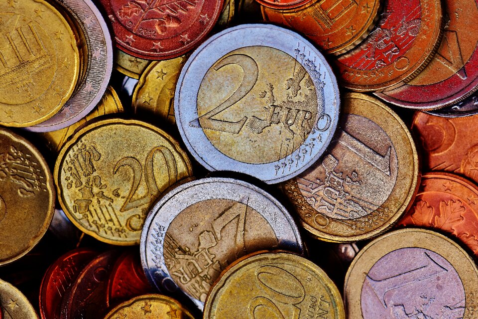 Currency specie loose change