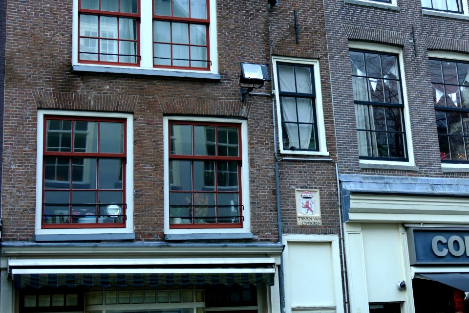 2015.11.25.102318_One-window-wide_house_Haarlemmerstraat_Amsterdam