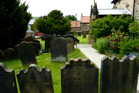 2015.06.18.111514_Graveyard_St._Peter's_Church_Osmotherley_North_Yorkshire