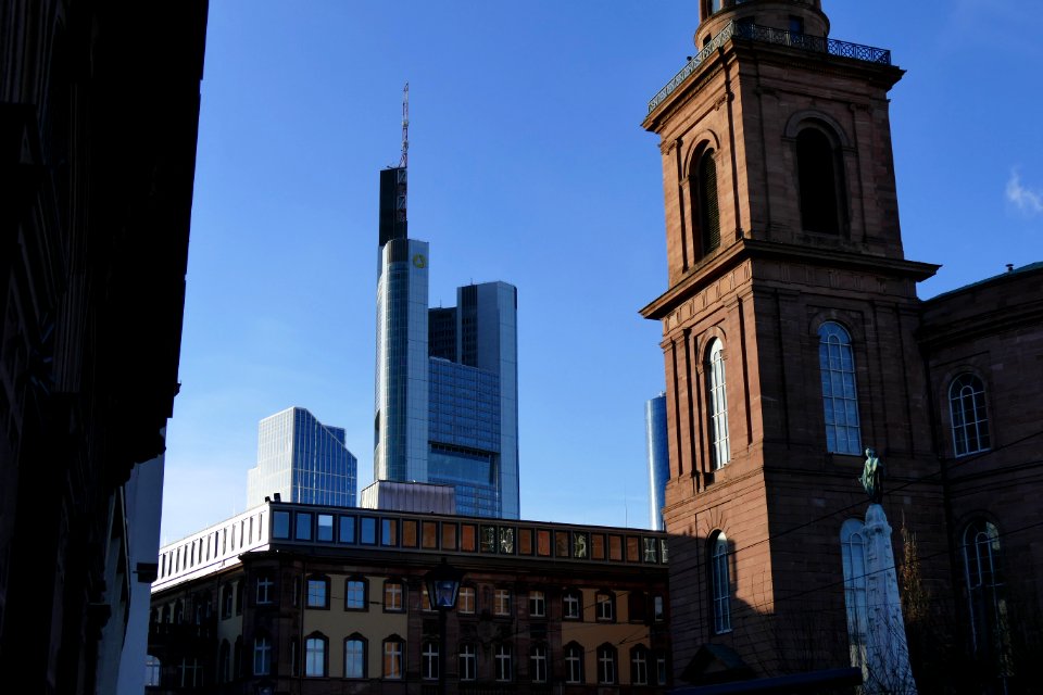 2015.01.11.151157_Commerzbank_Tower_Paulskirche_Frankfurt_Main