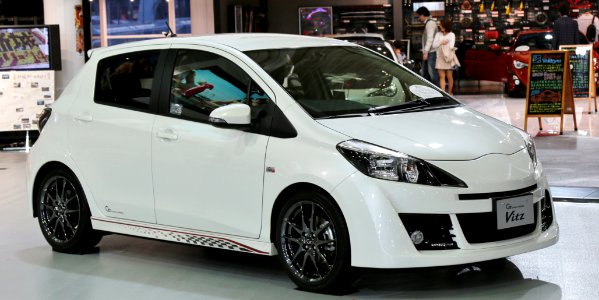 2015_Toyota_Vitz_G's
