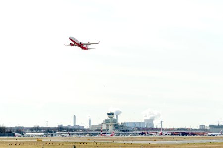 2015-03-22_Air_Berlin_Takeoff_at_Berlin-Tegel_by_sebaso