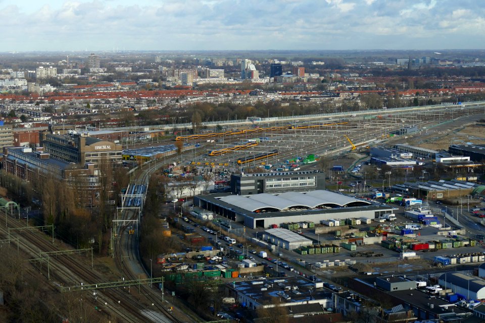 2015.03.03.164020_View_rail_yard_Haagse_Toren_Den_Haag_NL