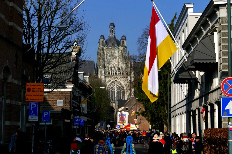 2015.02.16.140808_Sint-Janskathedraal_carnival_'s-Hertogenbosch