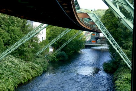 2015.09.26.103356_Haltestelle_Varresbecker_Straße_Schwebebahn_Wuppertal