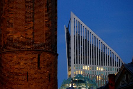 2015.03.03.185445_Ridderzaal_modern_building_Binnenhof_Den_Haag_NL