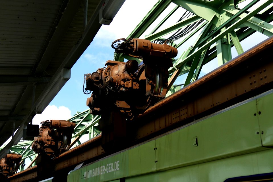 2015.09.26.105435_Motor_Schwebebahn_Wuppertal-Barmen