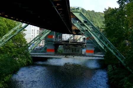 2015.09.26.103403_Haltestelle_Varresbecker_Straße_Schwebebahn_Wuppertal