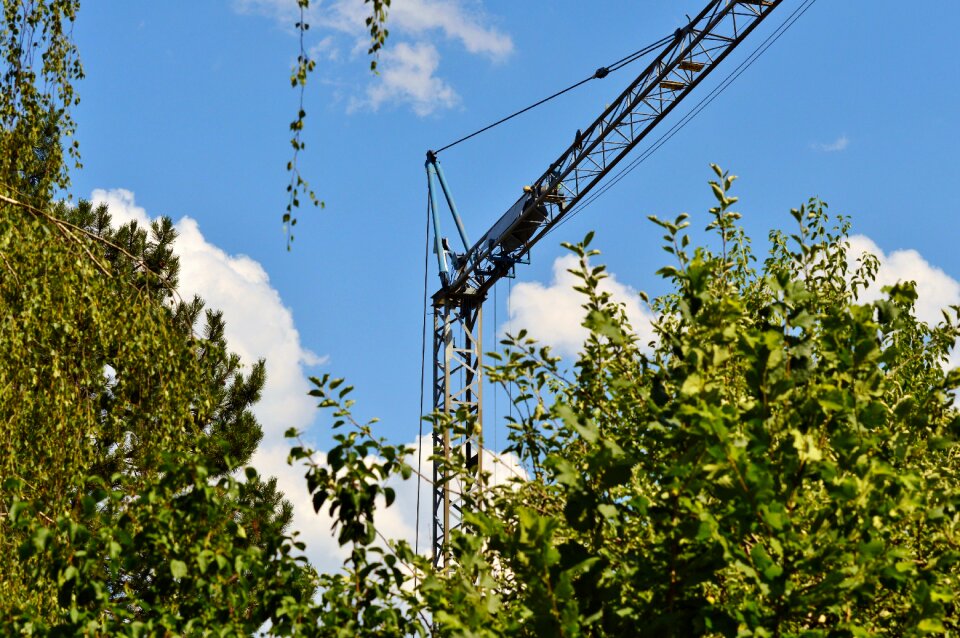 Crane arm lift loads construction work