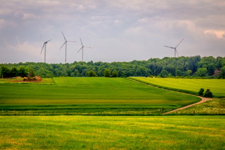 20150524_Windräder_am_Bostalsee_IMG_4690_by_sebaso