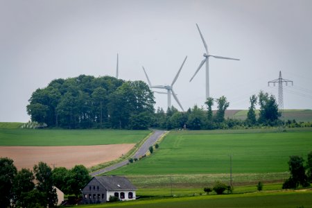 20150523_Naturpark_Saar-Hunsrück_Zerf_Heltern_Winderräder_Haus_IMG_4534_by_sebaso