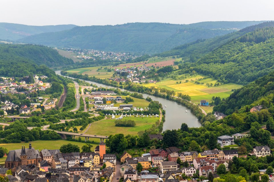 20150523_Saar_bei_Saarburg_Kirche_IMG_4614_by_sebaso