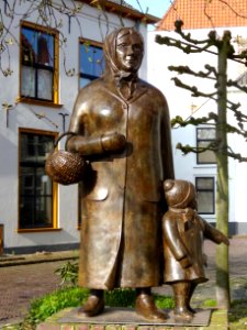 20150410_Oma_met_kleinkind_Marktplein_Theo_Renirie_Doesburg