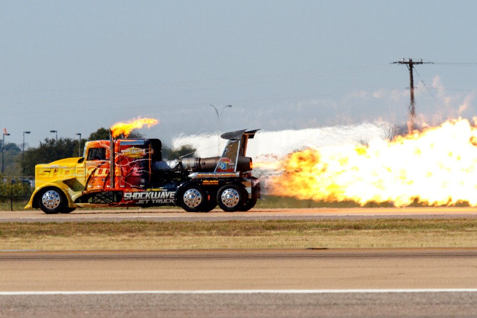 20141025_Shockwave_Truck_Alliance_Air_Show_2014-9