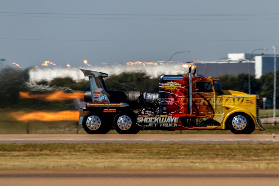 20141025_Shockwave_Truck_Alliance_Air_Show_2014-15